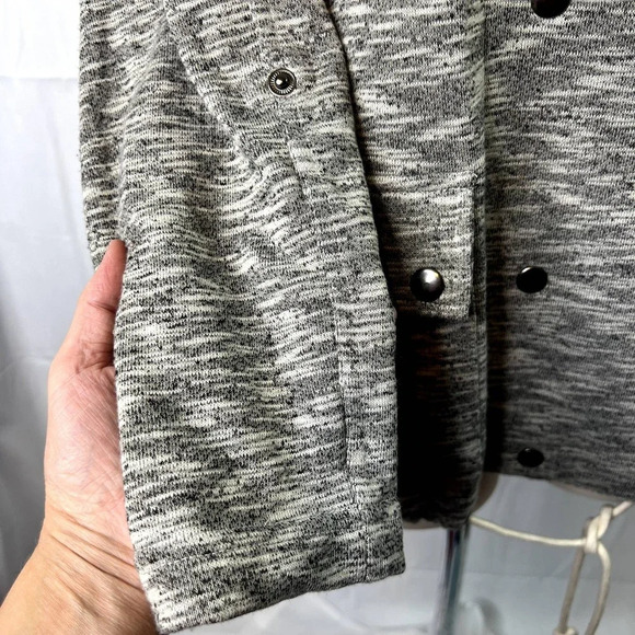 Anthro Guest Editor Gray Sweater Jacket Snap Closure Size Medium - Picture 5 of 14